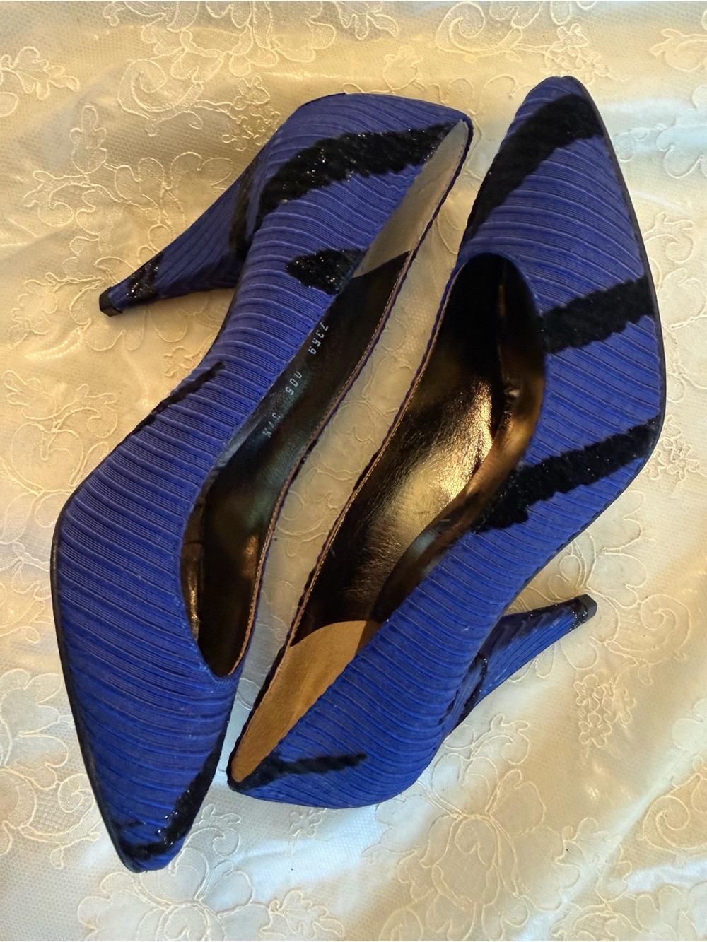 Carrano Royal Blue Pointed-Toe Heels with Black Accent 1990s